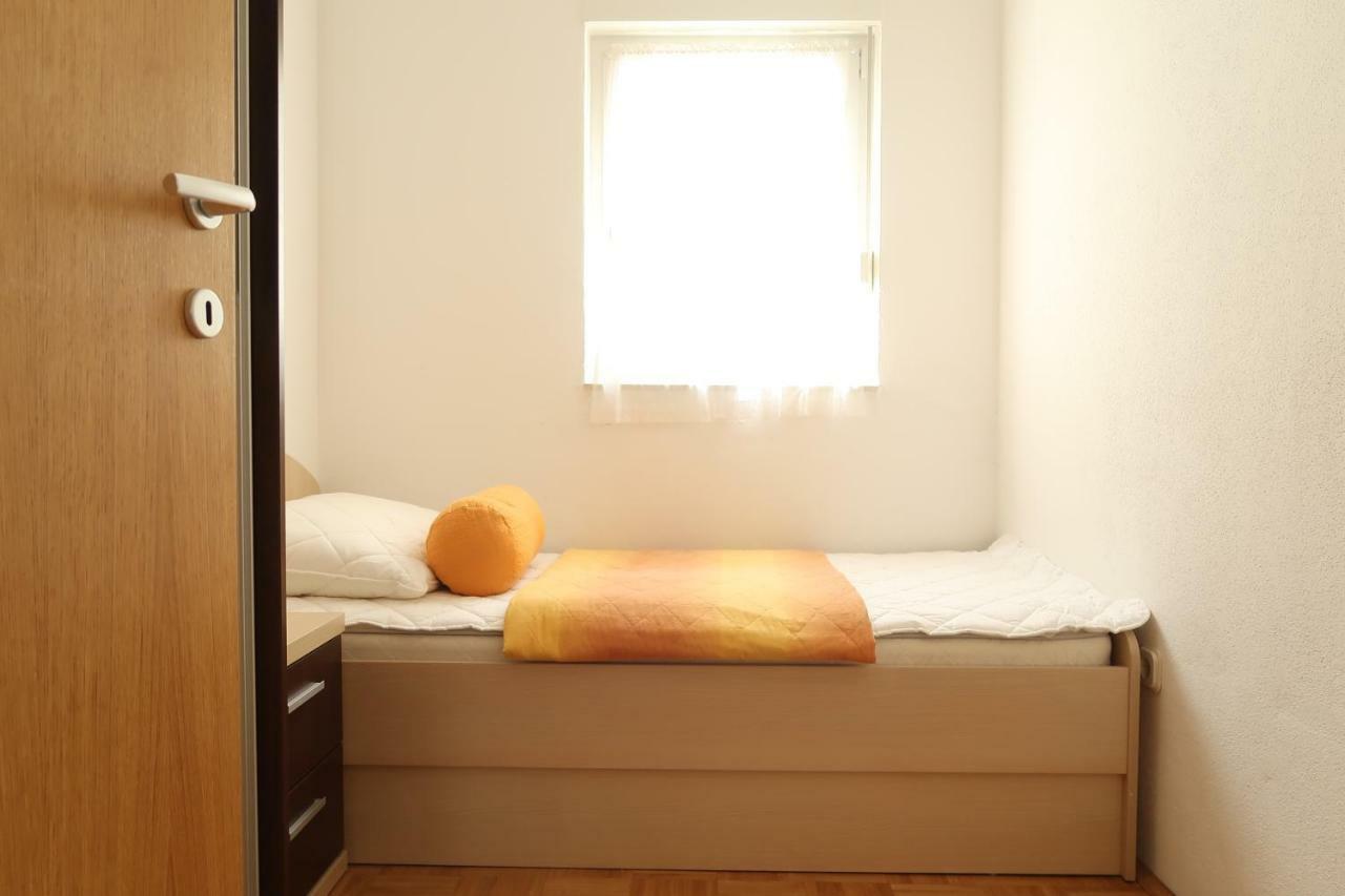 Apartments Maras 普利莫顿 外观 照片